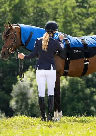 SWIT® Satteldecken-Set mit Neurobalance-Technologie und Steuergerät mit 5 Modi – für Pferde.